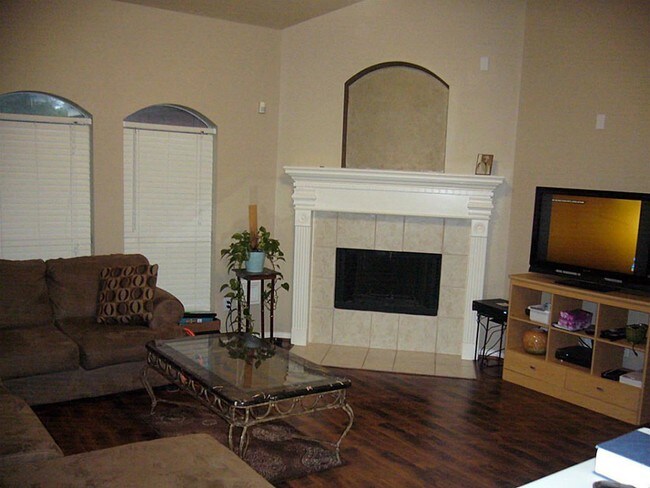 Foto del edificio - 5443 Santa Chase Ln