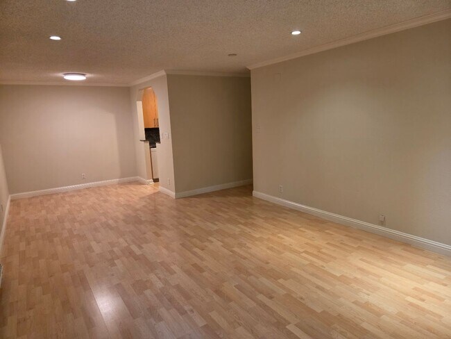 Foto del edificio - 1112 Shelter Creek Ln