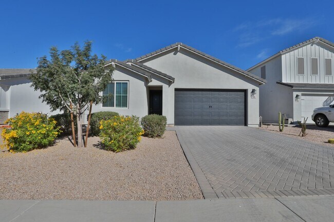 Building Photo - Beautiful and Clean Home Ready for You to ...