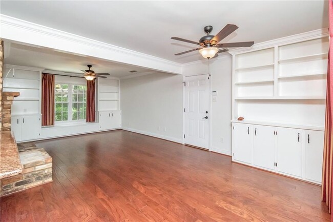 Foto del edificio - 5514 Richmond Rd
