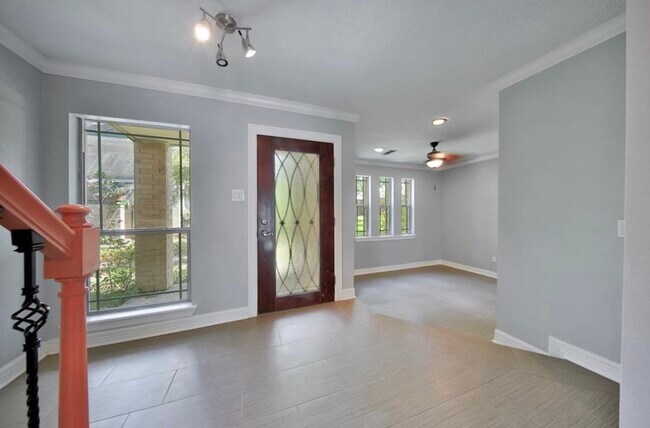 Foto del edificio - 652 N Eldridge Pkwy