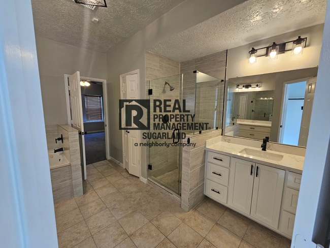 Foto del edificio - Executive Living in the Heart of Sugar Land