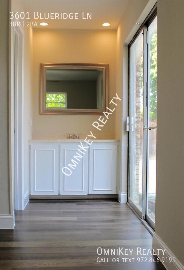 Foto del edificio - 3601 Blue Ridge Ln