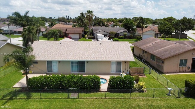 Building Photo - 3 br, 2.5 bath House - 9349 NW 47th St