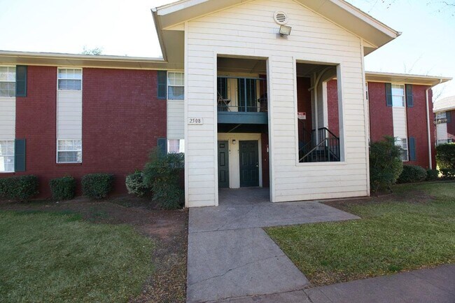 Foto del edificio - 2502 N Kelley Ave
