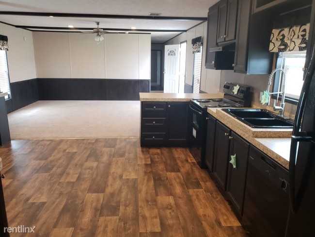 Foto del edificio - 3 br, 2 bath Mobile Home - 6735 Hwy 90 East