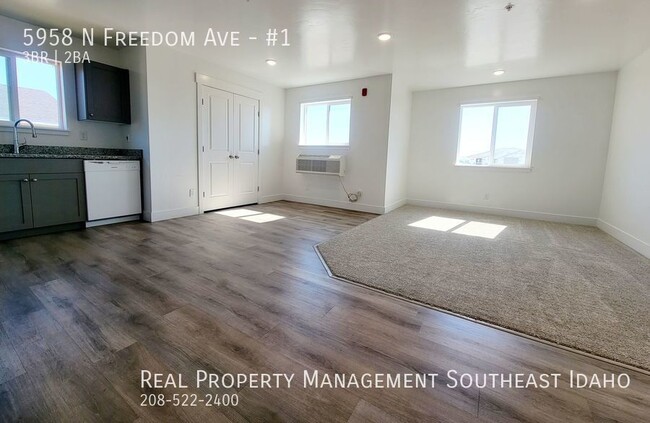 Building Photo - Brand New & Modern 3 Bedroom, 1.5 Bathroom...