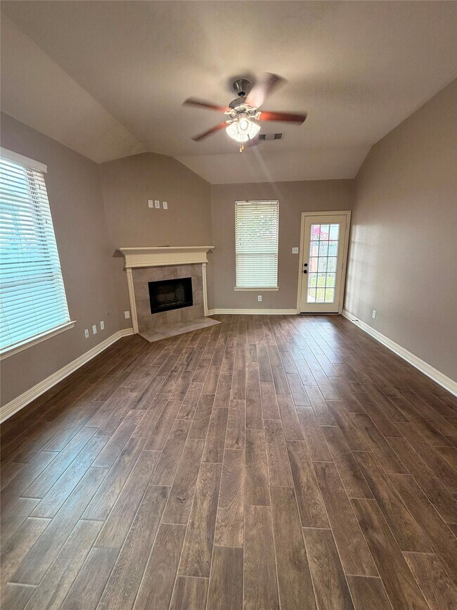 Building Photo - 7211 Durango Creek Dr