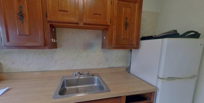 Foto del edificio - 347 Pleasant St
