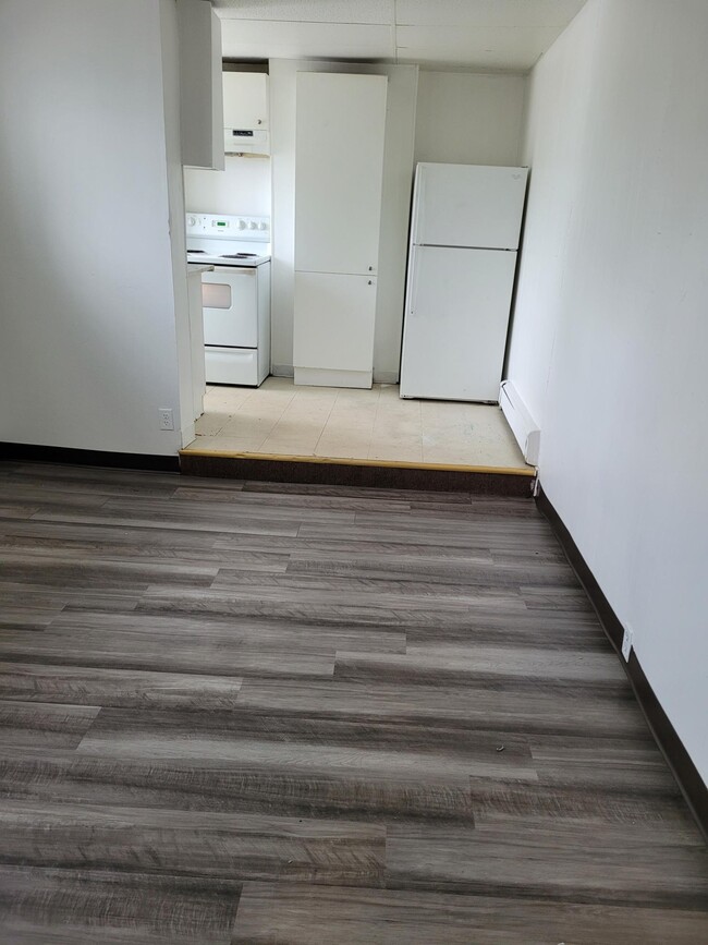 Foto del edificio - 703 N Van Buren St