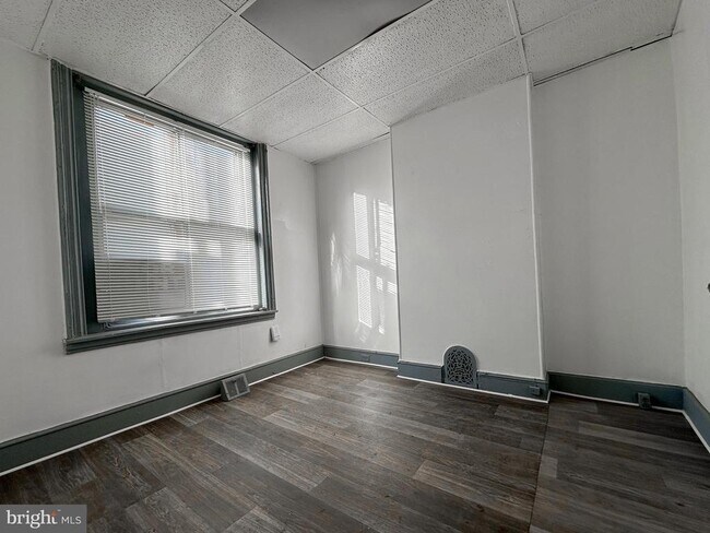 Foto del edificio - 1715 N Marston St