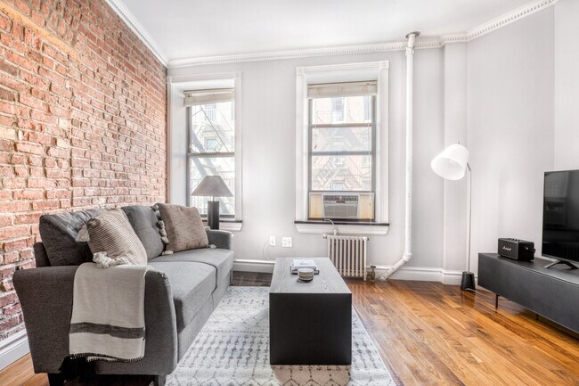 Building Photo - 20 Prince St