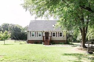 Building Photo - 101 Woodruff Cir