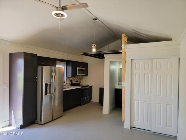 Building Photo - 1638 E Granada Road Unit B