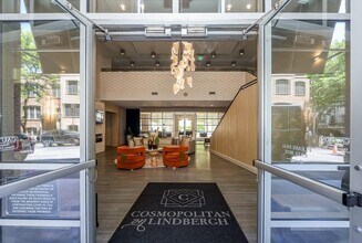 Building Photo - 711 Cosmopolitan Dr NE