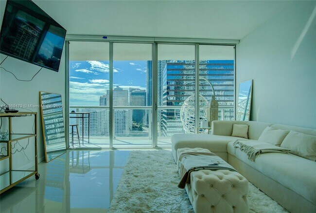 Foto del edificio - 495 Brickell Ave