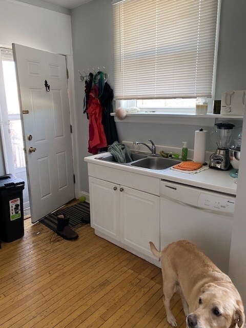 Building Photo - 918 Green Bay Rd