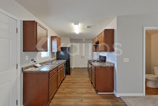 Foto del edificio - 305 Lumpkin Ln