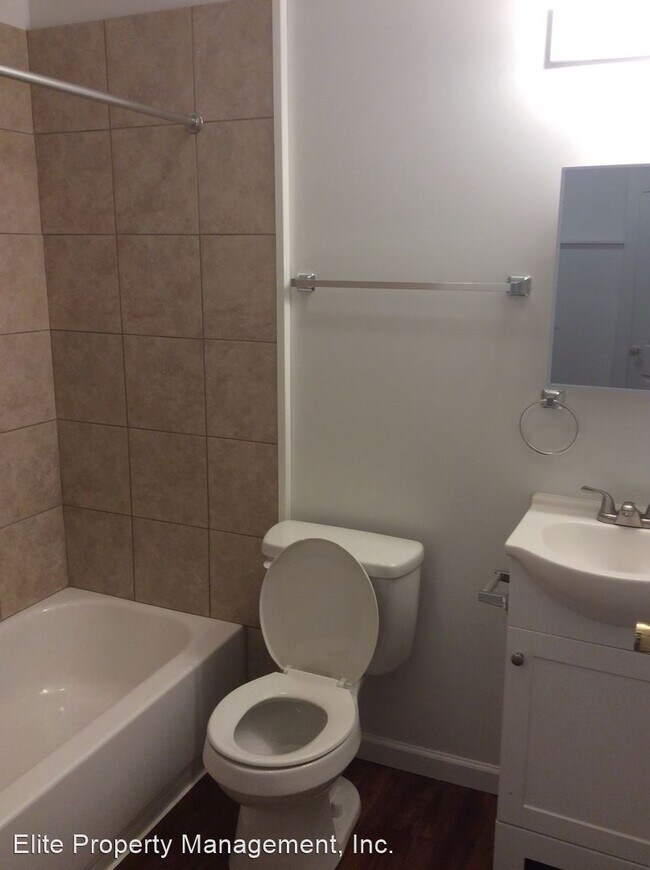Building Photo - 2 br, 1 bath House - 260 E. King St., Apt. 1