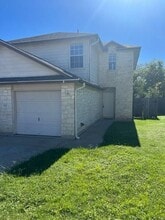 Building Photo - 1017 Christopher Ave