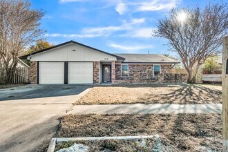 Building Photo - 1710 Sunset St