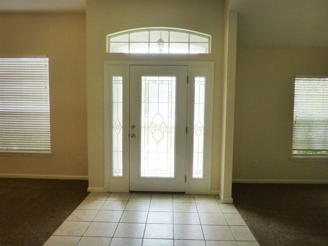 Foto del edificio - 1012 Arbor Trails Ct