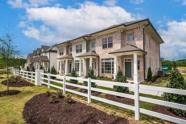 Photo - 4821 S Houston Levee Rd (Collierville, TN) House