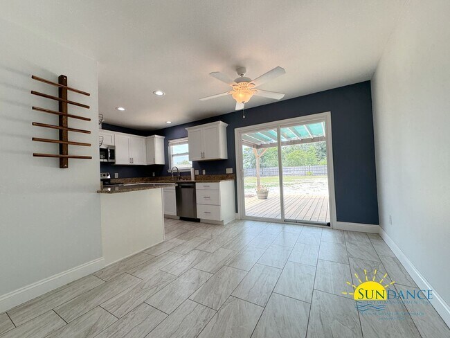 Foto del edificio - Charming 3-Bedroom Home in Navarre!