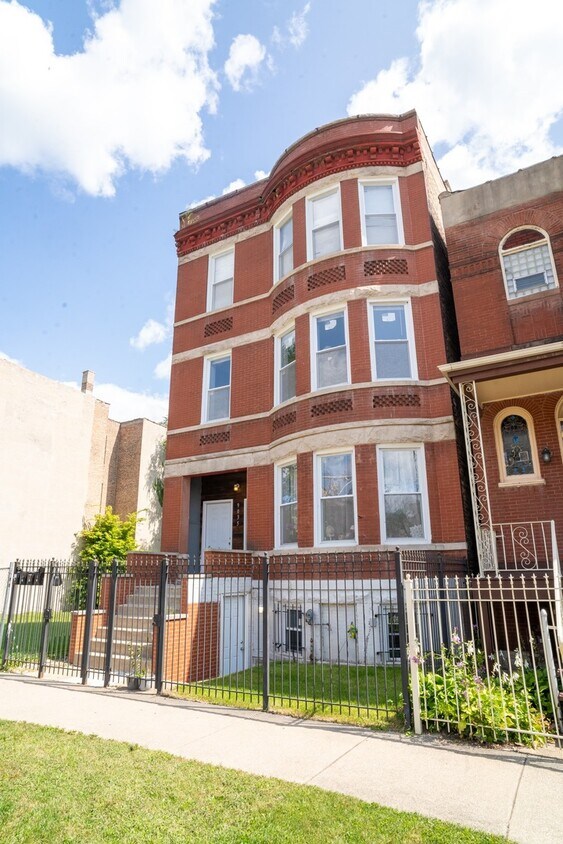 Primary Photo - 9035 S Exchange Ave