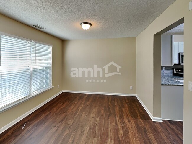 Foto del edificio - 4945 Wheat Dr SW