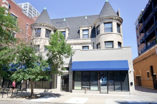 Building Photo - 4715 N Sheridan Rd