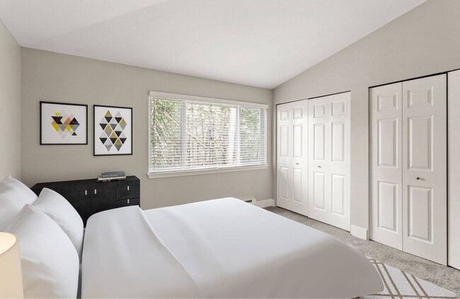 Building Photo - Montair at Somerset Hill