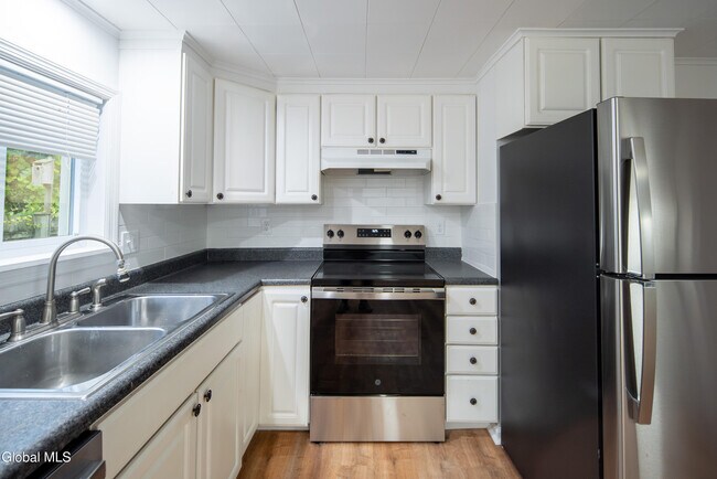 Foto del edificio - 37 Undine St