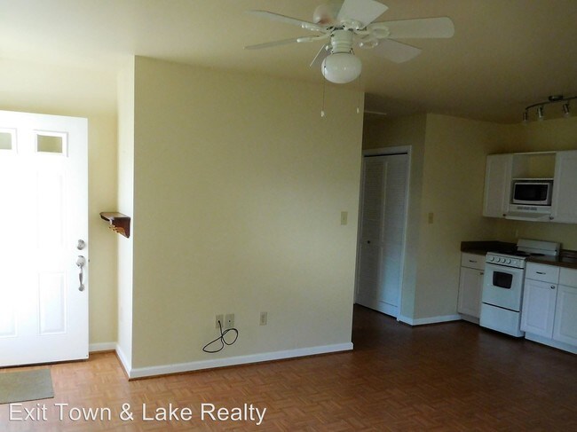 Building Photo - 1 br, 1 bath House - 200 E. Pine St.