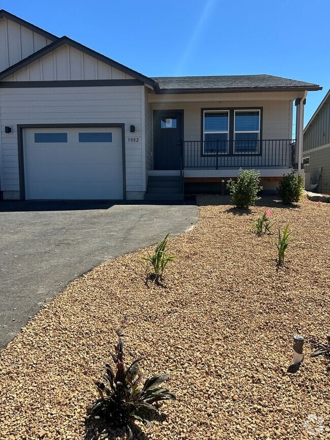 Building Photo - 3082 SW 46th St
