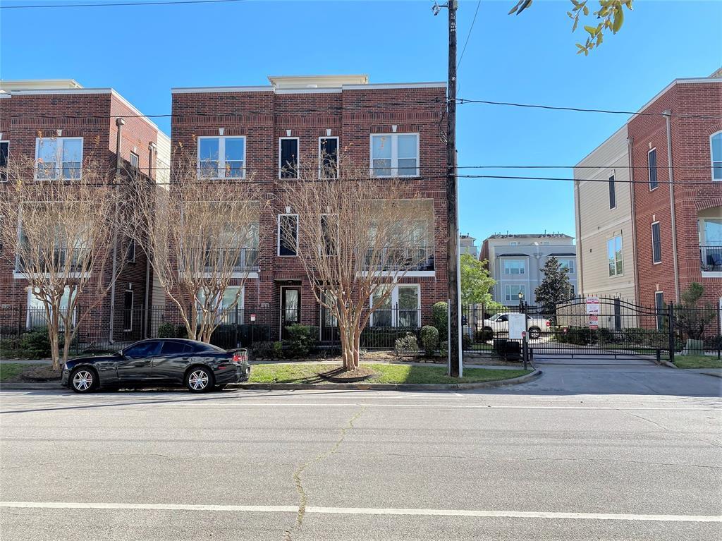 2313 Hutchins St, Houston, TX 77004 Condo for Rent in Houston, TX