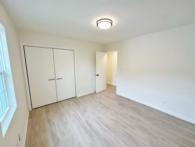 Foto del edificio - 908 Price Ave
