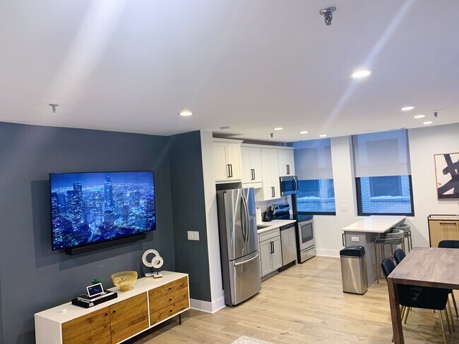 ¡Apartamento de 1 habitación bellamente renovado a poca distancia de todo el centro de la ciudad! - 680 S Federal St