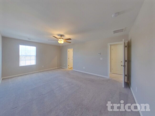 Building Photo - 1715 Southwold Ln