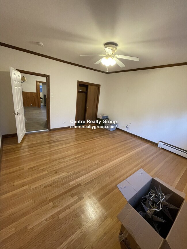 Building Photo - 161 Otis St