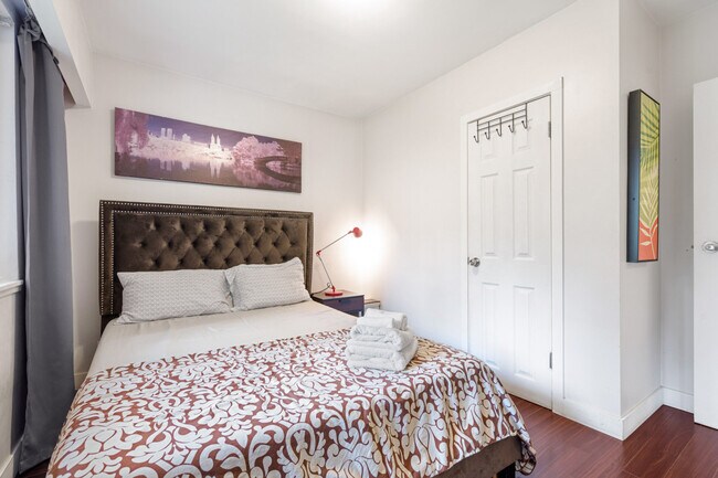 Photo du bâtiment - 2606 E 18th Ave