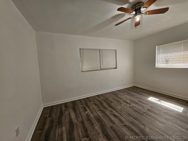 Building Photo - 1732 SW 21st Ter