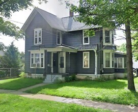 Building Photo - 306 N Elm Ave
