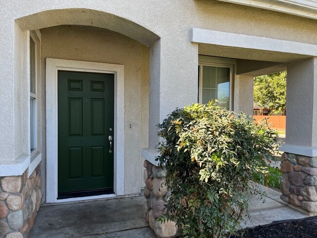 Foto del edificio - Beautiful Corner Lot Home Coming Soon