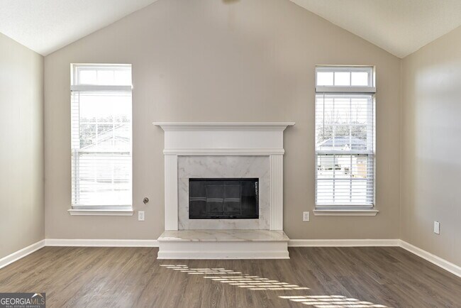 Building Photo - 8560 Guthrie Dr