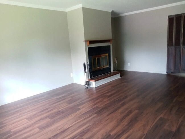 Building Photo - 4805 Javelin Dr