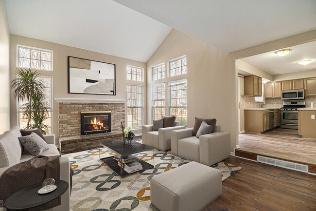 Building Photo - 43294 Silverwood Dr