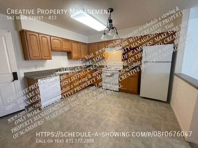 Building Photo - 541 Wave St