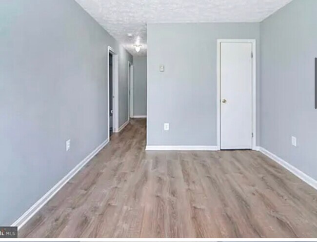 Foto del edificio - 5311 Valiquet Ave