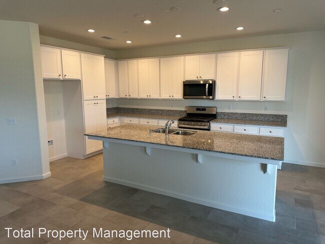 Foto del edificio - 4 br, 2.5 bath House - 1964 Chancellor Ave.